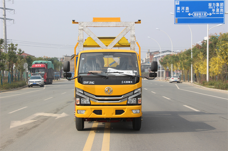 東風小多利卡D6雙排座防撞緩沖車